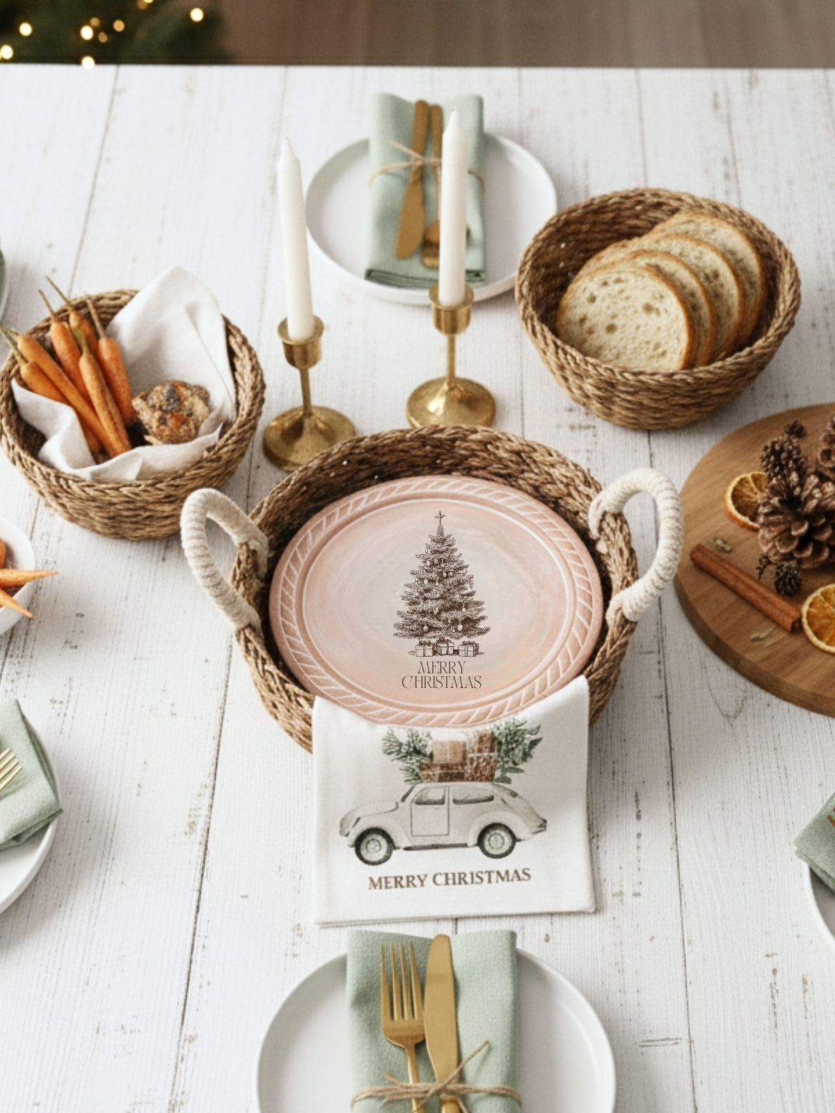 Bread Warmer & Basket Gift Set with Tea Towel - Christmas Tree Round